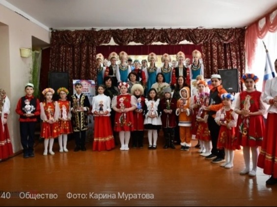 Фестиваль народов России прошёл в Хотмыжской школе.