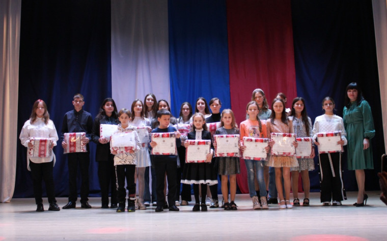 Награждение победителей и призеров международных, российских и региональных, зональных конкурсов.