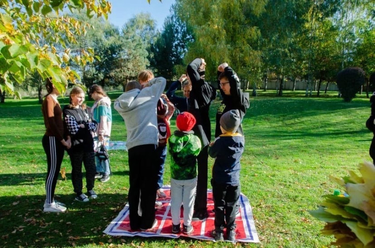 В Борисовке в Борисовке открытая семейная тренировка «Здоровый движ».