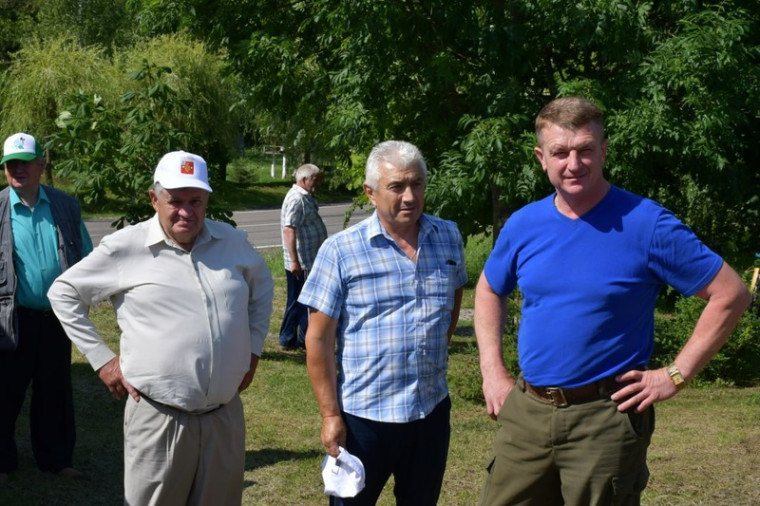 Традиционный объезд полей перед уборочными работами прошёл в Борисовском районе.