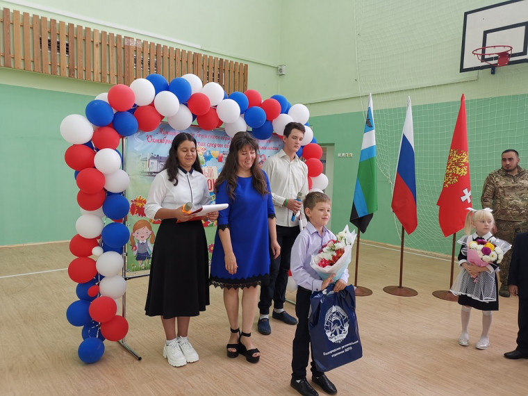 Вручили дипломы и призы победителям регионального патриотического Конкурса детского рисунка «Курская битва. Белгородское направление».