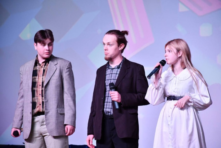 Фестиваль КВН собрал участников из Белгородской и Курской областях в Борисовке.